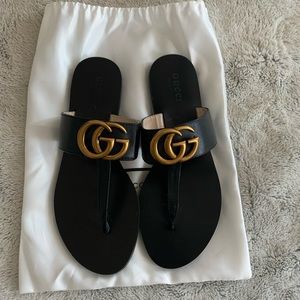 *not authentic* Gucci leather thong sandal with double G size 37